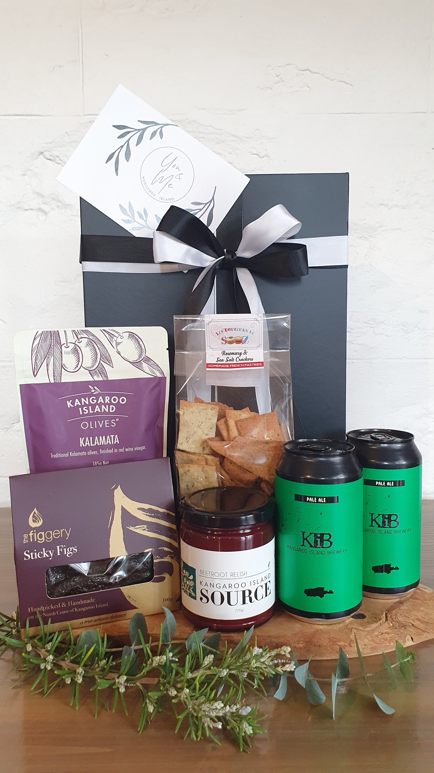 Sip & Share Gourmet Hamper