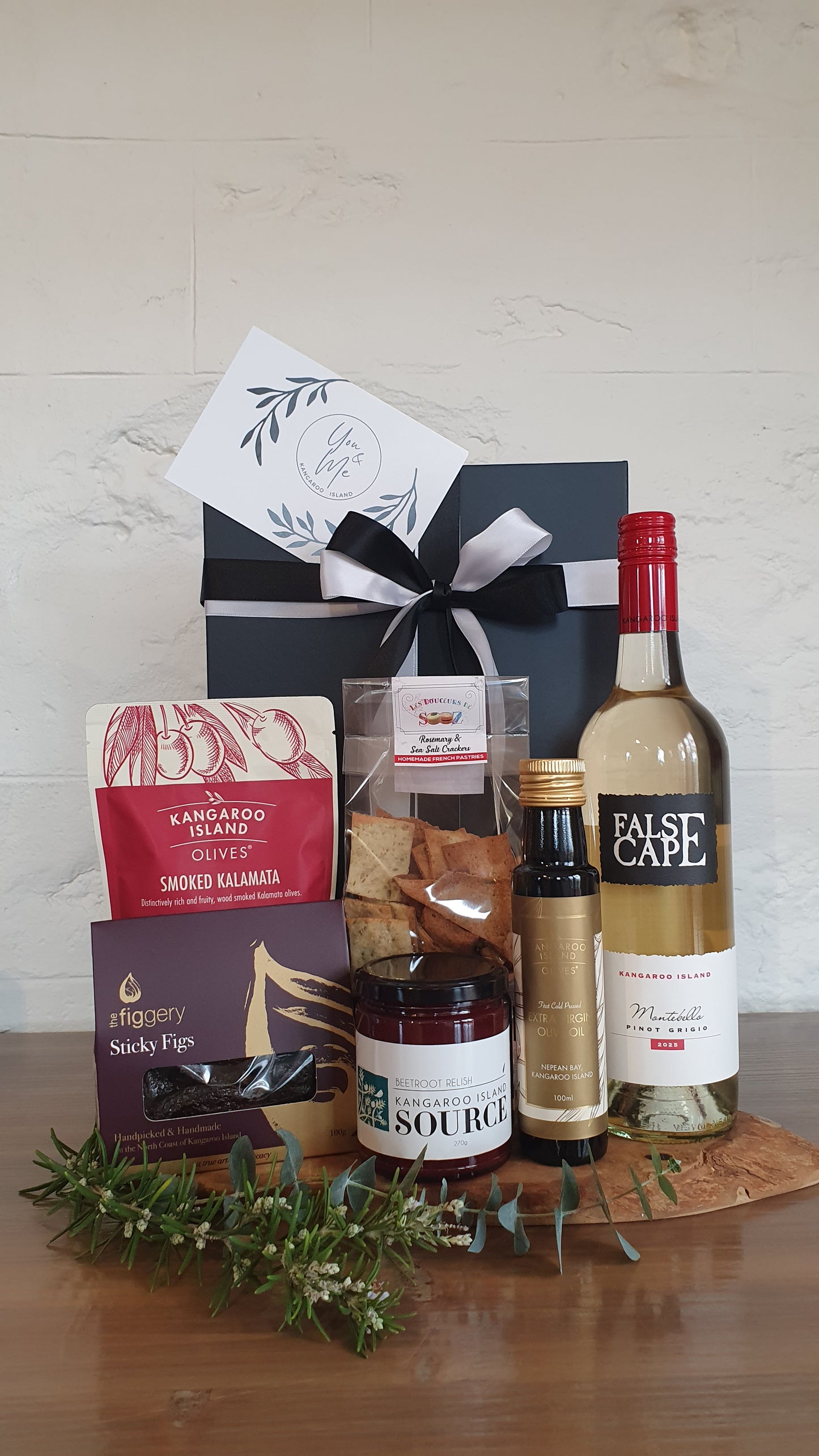 The Epicurean Escape Hamper
