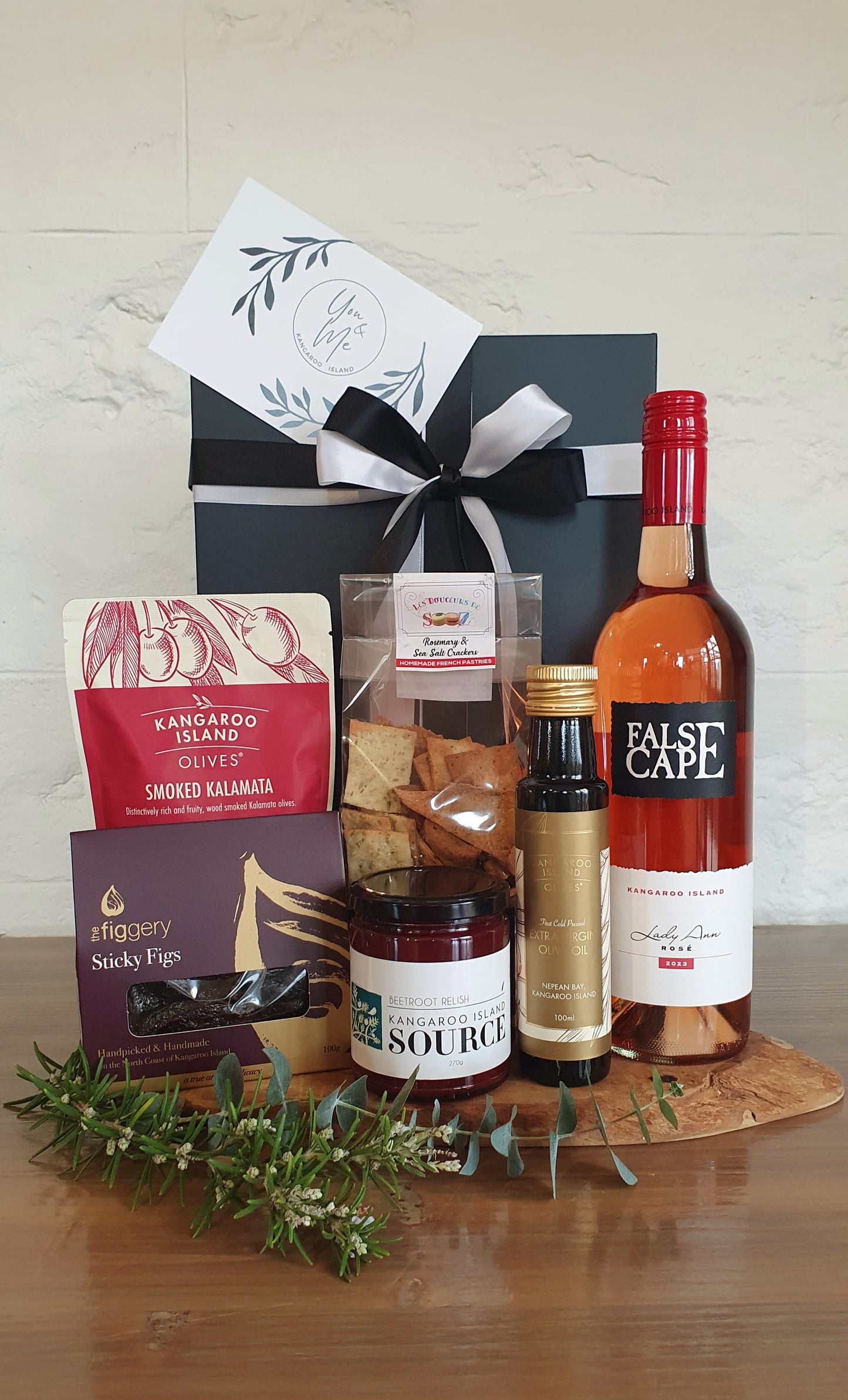 The Epicurean Escape Hamper